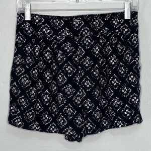 Mossimo Black Cream floral pattern flowy shorts Medium